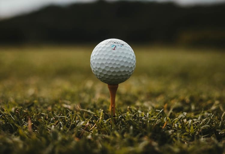 When You Can vs Can’t Use a Tee on The Fairway